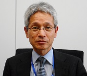 NTTデータ経営研究所 村岡 元司 氏
